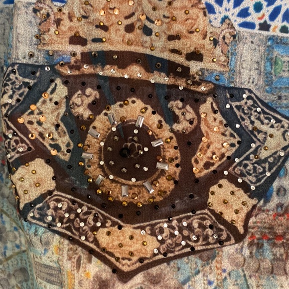 Clarity Designed in Australia with Copyright Size large - Picture 5 of 8